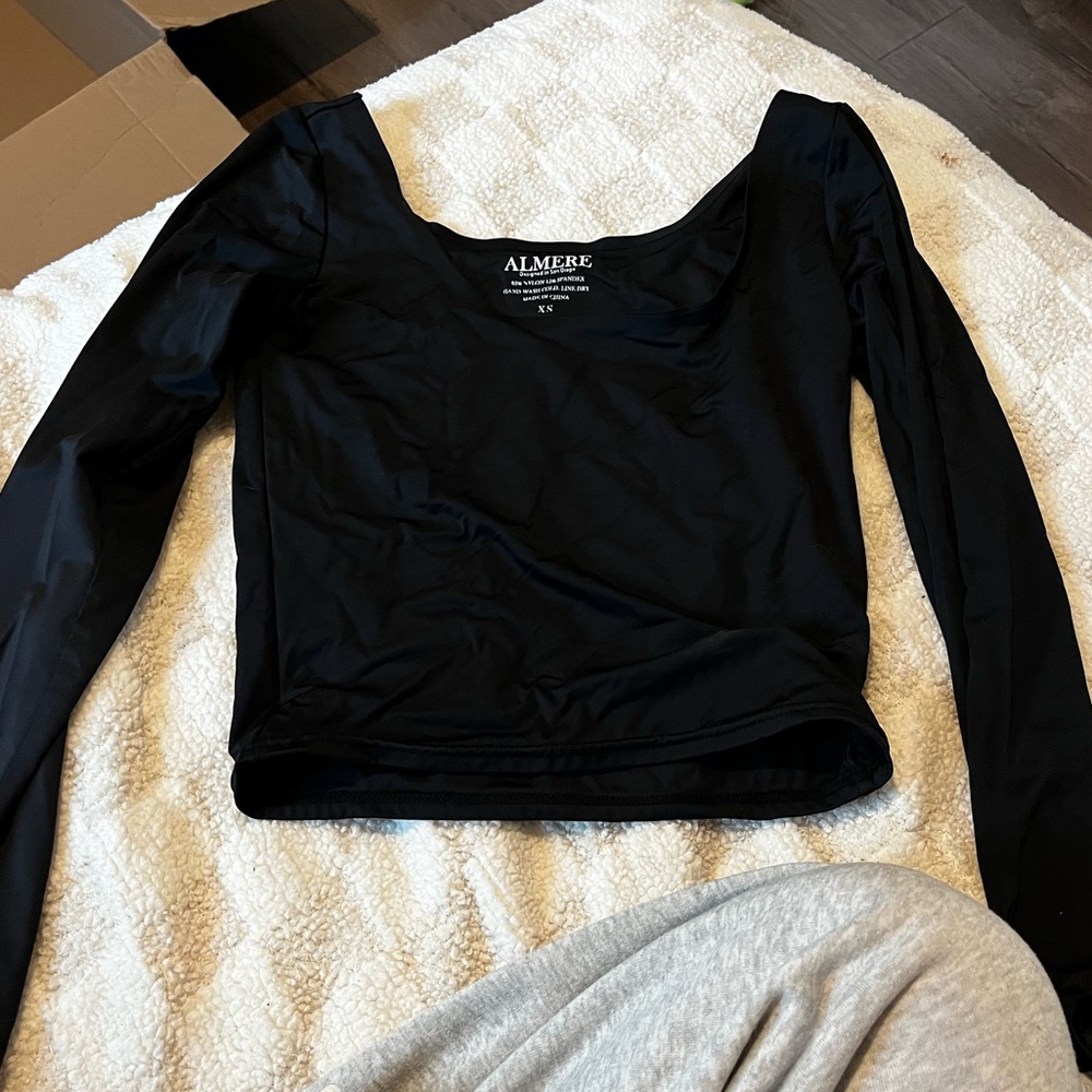 Black and White Fitted Long Sleeve Blouse